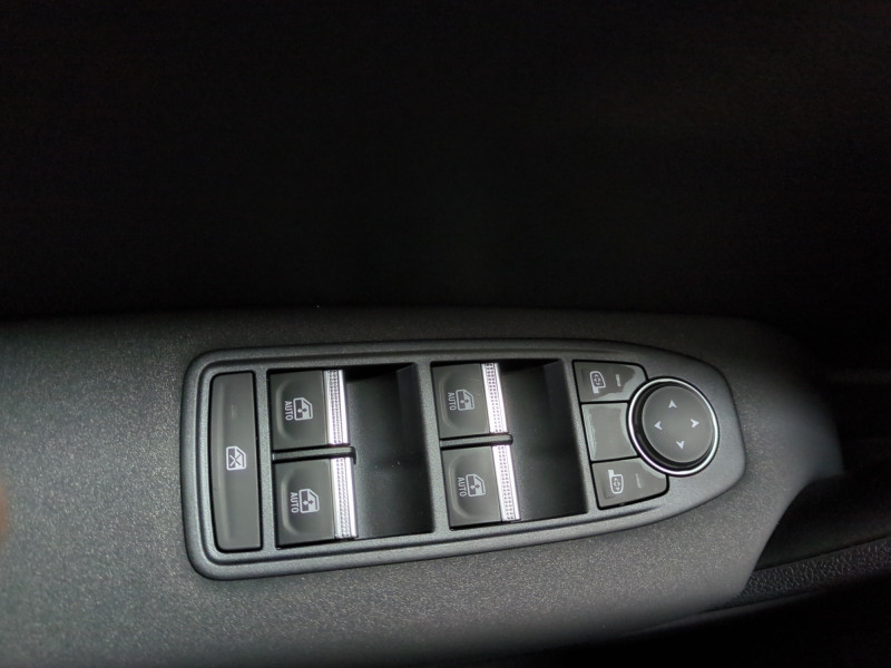 Photo 17 de l'offre de RENAULT CAPTUR II 1.0 ECO-G 100CH EVOLUTION - 21 % à 21999€ chez Automobiles 25