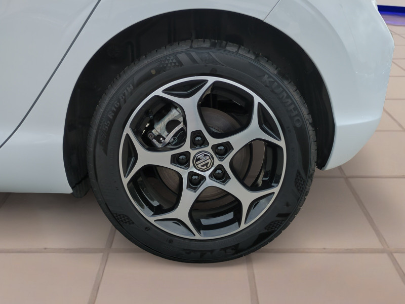 Photo 20 de l'offre de MG MOTOR MG3 HYBRID+ 195CH LUXURY à 19498€ chez Automobiles 25