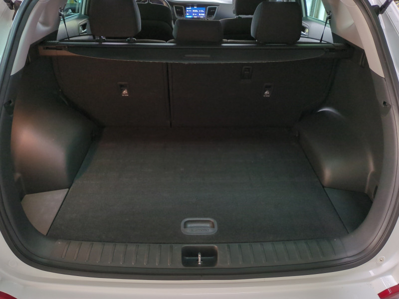 Photo 18 de l'offre de HYUNDAI TUCSON 2.0 CRDI 136CH CREATIVE 4WD à 14990€ chez Automobiles 25