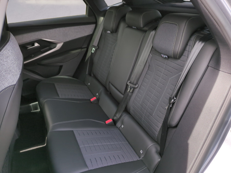 Photo 5 de l'offre de PEUGEOT 3008 1.2 HYBRID 145CH GT E-DCS6 - 22 % à 35499€ chez Automobiles 25