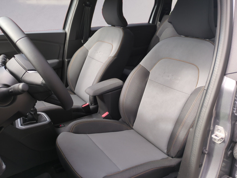 Photo 5 de l'offre de DACIA JOGGER 1.0 ECO-G 100CH EXTREME+ 7 PLACES - 10 % à 21499€ chez Automobiles 25