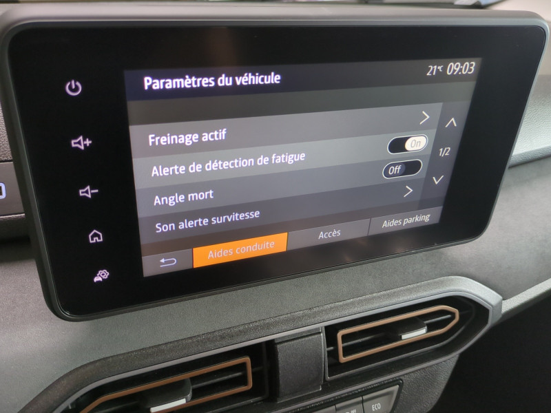 Photo 12 de l'offre de DACIA JOGGER 1.0 ECO-G 100CH EXTREME+ 7 PLACES - 10 % à 21499€ chez Automobiles 25