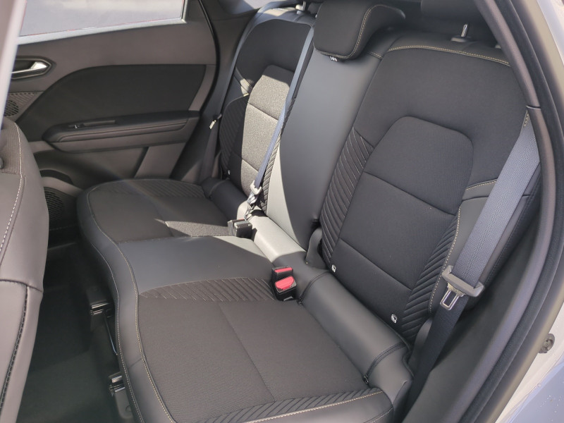 Photo 6 de l'offre de RENAULT SYMBIOZ 1.6 E-TECH FULL HYBRID 145CH ICONIC - 20 % à 32599€ chez Automobiles 25