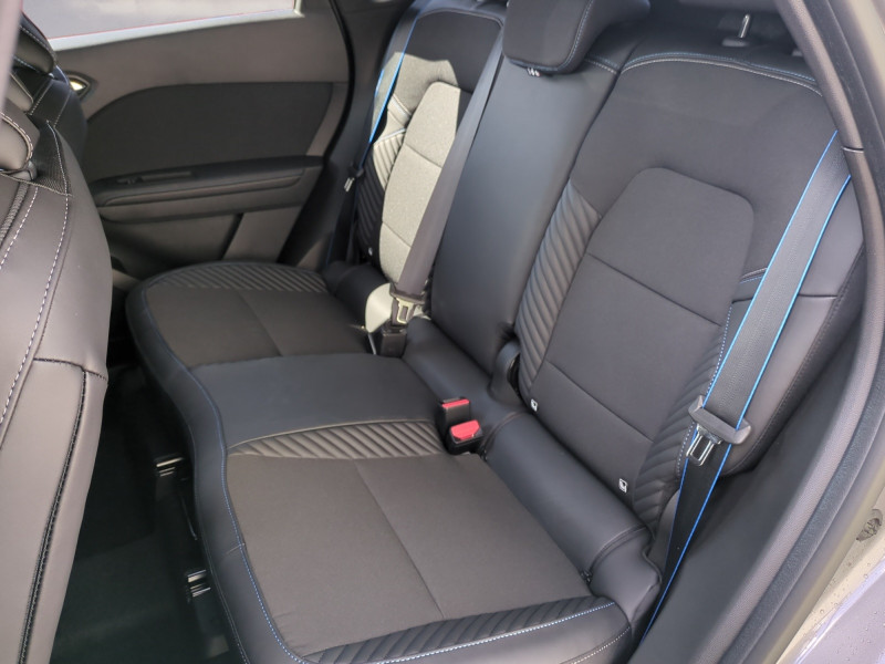 Photo 6 de l'offre de RENAULT SYMBIOZ 1.6 E-TECH FULL HYBRID 145CH ESPRIT ALPINE - 21 % à 30999€ chez Automobiles 25