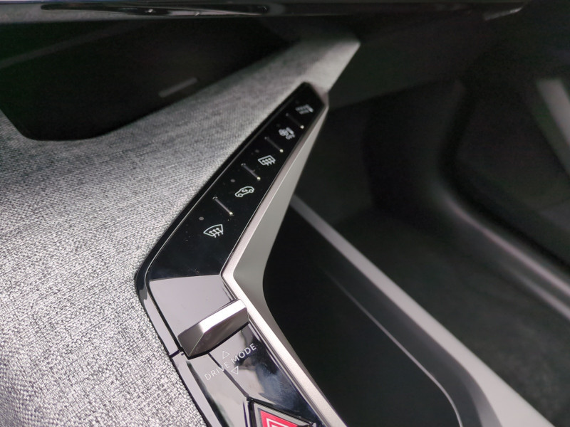 Photo 15 de l'offre de PEUGEOT 5008 HYBRID 145CH ALLURE E-DCS6 - 20 % à 34999€ chez Automobiles 25