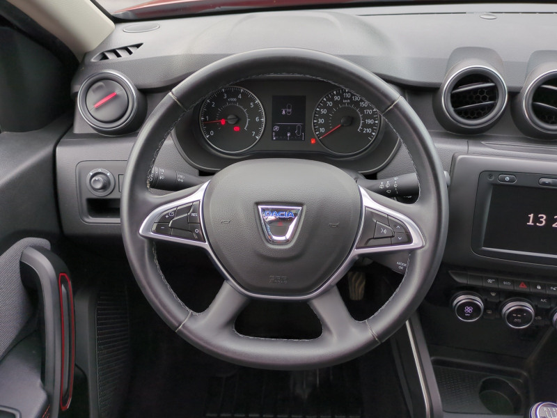 Photo 4 Dacia DUSTER 1.3 TCE 130CH FAP TECHROAD 4X2 Essence ROUGE en vente chez Automobiles 25 Photo 4 de l'offre de DACIA DUSTER 1.3 TCE 130CH FAP TECHROAD 4X2 à 12990€ chez Automobiles 25