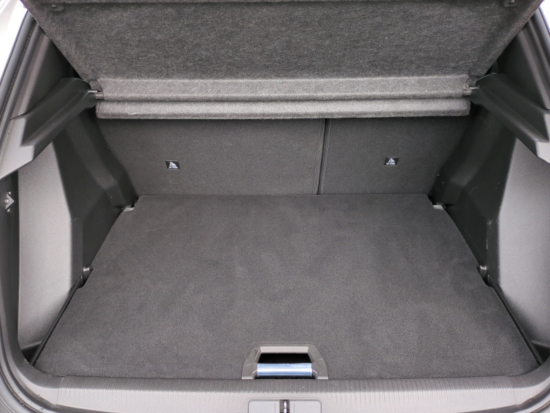 Photo 18 de l'offre de PEUGEOT 2008 1.5 BLUEHDI 130CH S&S ALLURE PACK EAT8 125G à 13990€ chez Automobiles 25