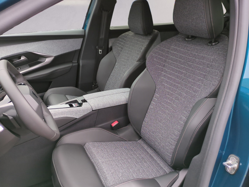 Photo 5 de l'offre de PEUGEOT 5008 HYBRID 145CH ALLURE E-DCS6 - 20 % à 34999€ chez Automobiles 25