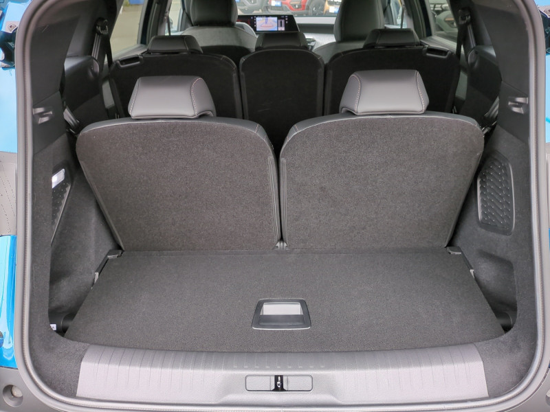 Photo 19 de l'offre de PEUGEOT 5008 HYBRID 145CH ALLURE E-DCS6 - 20 % à 34999€ chez Automobiles 25