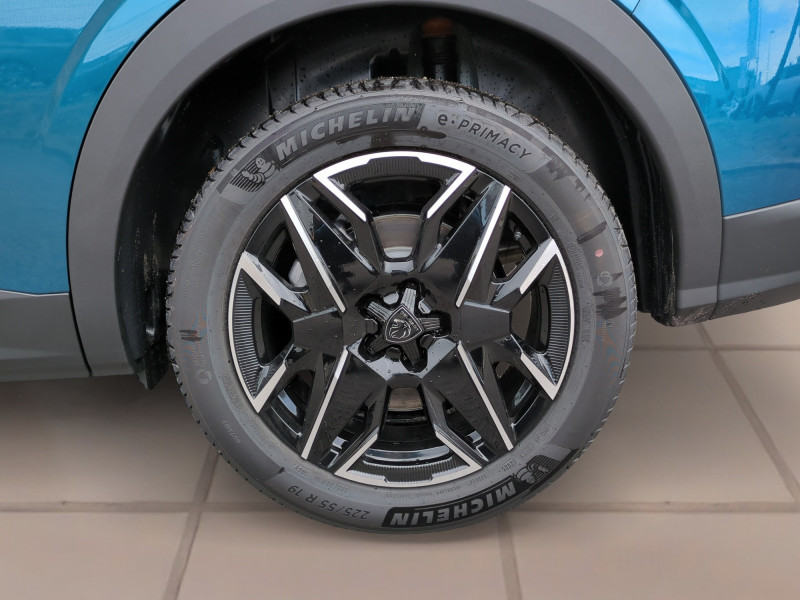 Photo 20 de l'offre de PEUGEOT 5008 HYBRID 145CH ALLURE E-DCS6 - 20 % à 34999€ chez Automobiles 25