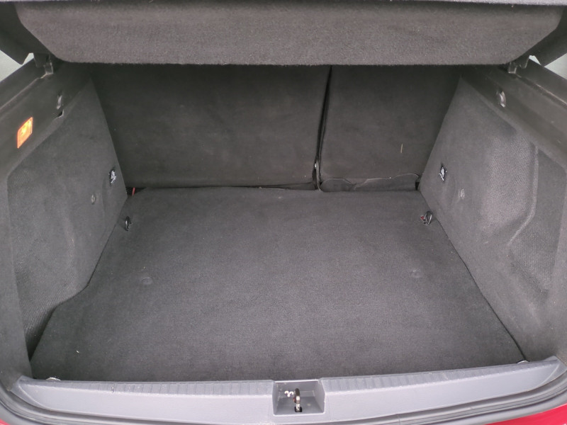 Photo 19 Dacia DUSTER 1.3 TCE 130CH FAP TECHROAD 4X2 Essence ROUGE en vente chez Automobiles 25 Photo 19 de l'offre de DACIA DUSTER 1.3 TCE 130CH FAP TECHROAD 4X2 à 12990€ chez Automobiles 25