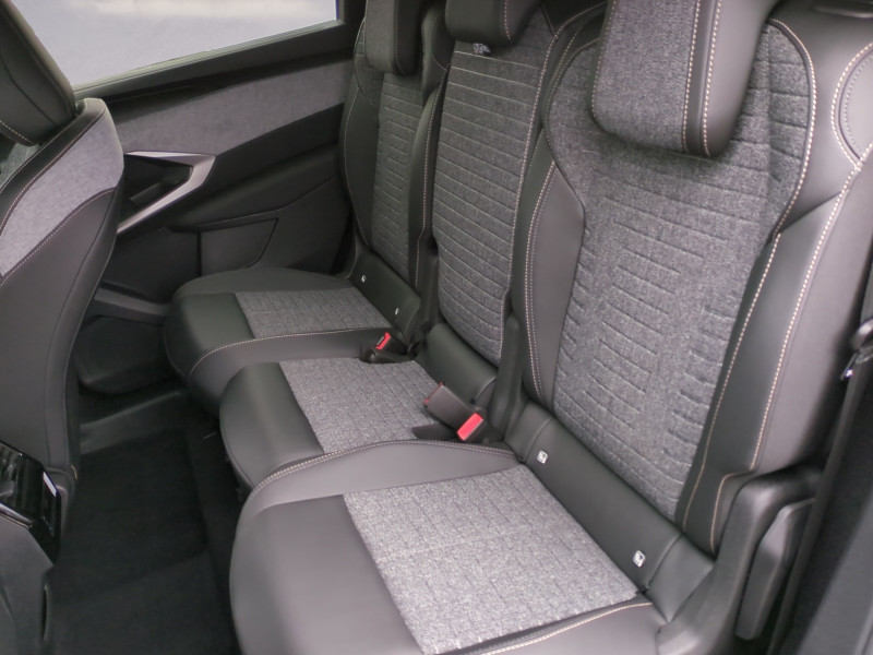 Photo 6 de l'offre de PEUGEOT 5008 HYBRID 145CH ALLURE E-DCS6 - 20 % à 34999€ chez Automobiles 25