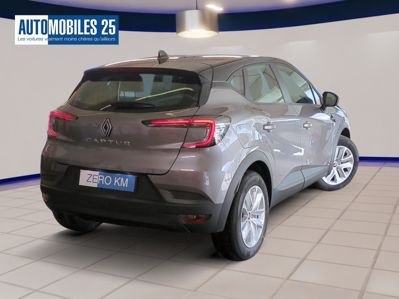 Photo 2 de l'offre de RENAULT CAPTUR II 1.0 TCE 90CH EVOLUTION -27% à 20499€ chez Automobiles 25
