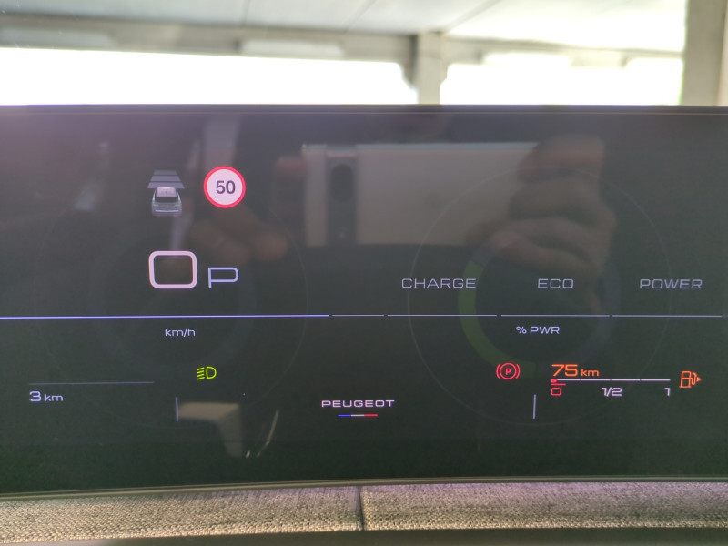 Photo 8 de l'offre de PEUGEOT 3008 1.2 HYBRID 145CH GT E-DCS6 -23% à 34999€ chez Automobiles 25
