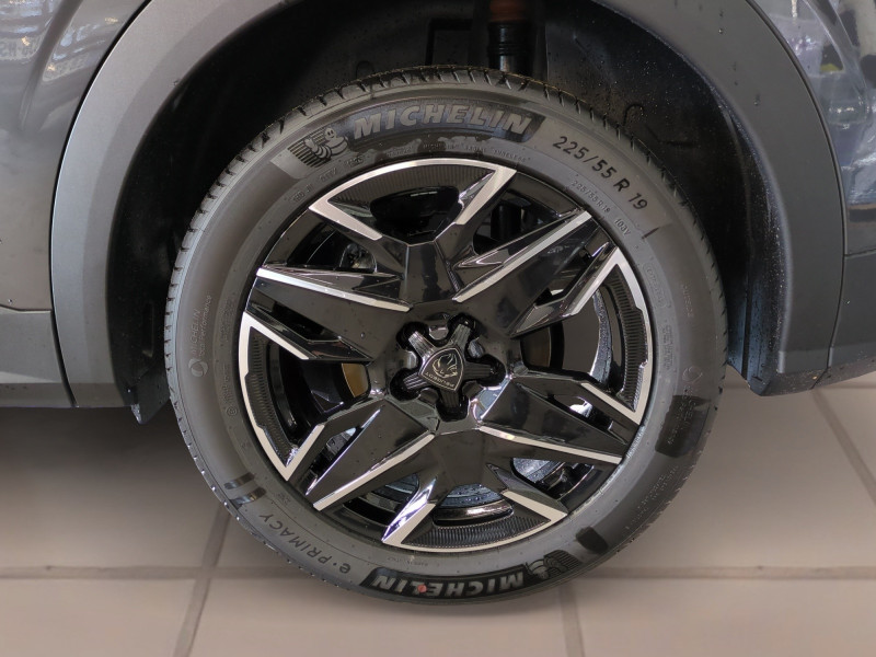 Photo 20 de l'offre de PEUGEOT 3008 1.2 HYBRID 145CH GT E-DCS6 -23% à 34999€ chez Automobiles 25