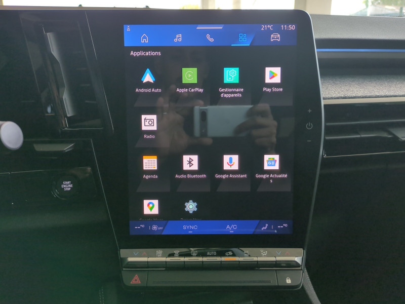 Photo 12 de l'offre de RENAULT AUSTRAL 1.2 E-TECH FULL HYBRID 200CH TECHNO - 24 - 21 % à 34999€ chez Automobiles 25