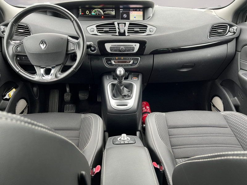 Photo 3 de l'offre de RENAULT GRAND SCENIC III 1.2 TCE 130CH ENERGY BOSE EURO6 7 PLACES 2015 à 9490€ chez Automobiles 25