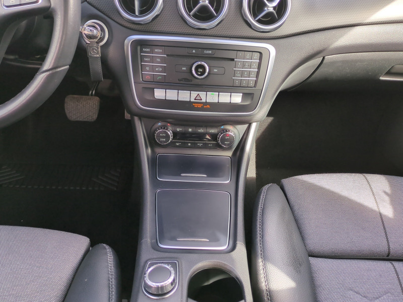 Photo 8 de l'offre de MERCEDES-BENZ GLA 180 D INSPIRATION 7G-DCT à 19900€ chez Automobiles 25