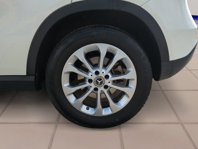 Photo 20 de l'offre de MERCEDES-BENZ GLA 180 D INSPIRATION 7G-DCT à 19900€ chez Automobiles 25