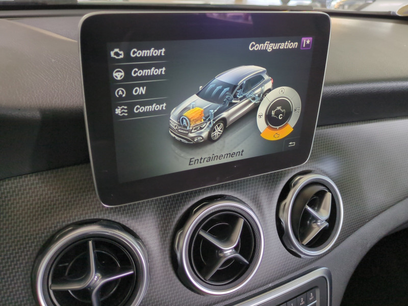 Photo 11 de l'offre de MERCEDES-BENZ GLA 180 D INSPIRATION 7G-DCT à 19900€ chez Automobiles 25
