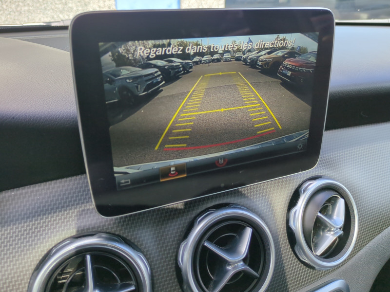 Photo 14 de l'offre de MERCEDES-BENZ GLA 180 D INSPIRATION 7G-DCT à 19900€ chez Automobiles 25