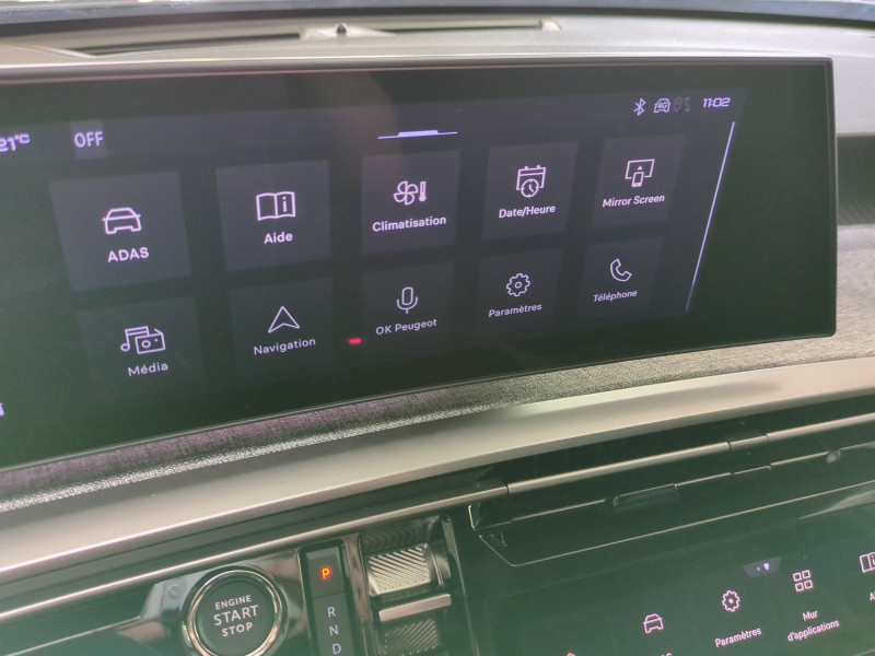 Photo 11 de l'offre de PEUGEOT 3008 1.2 HYBRID 145CH ALLURE E-DCS6 -29% à 30999€ chez Automobiles 25