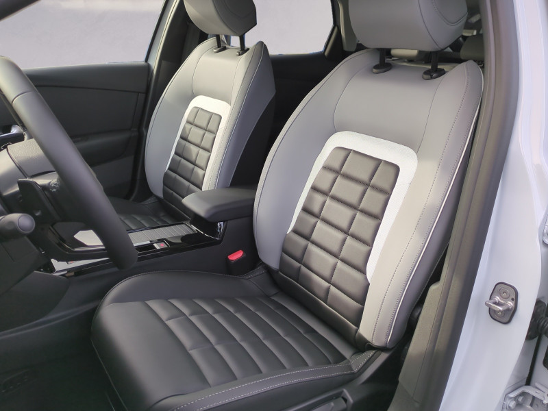 Photo 5 Citroen C4 MAX HYBRIDE 145 E-DCS6 -31% Hybride BLANC OKÉNITE / TOIT en vente chez Automobiles 25 Photo 5 de l'offre de CITROEN C4 MAX HYBRIDE 145 E-DCS6 -31% à 24499€ chez Automobiles 25