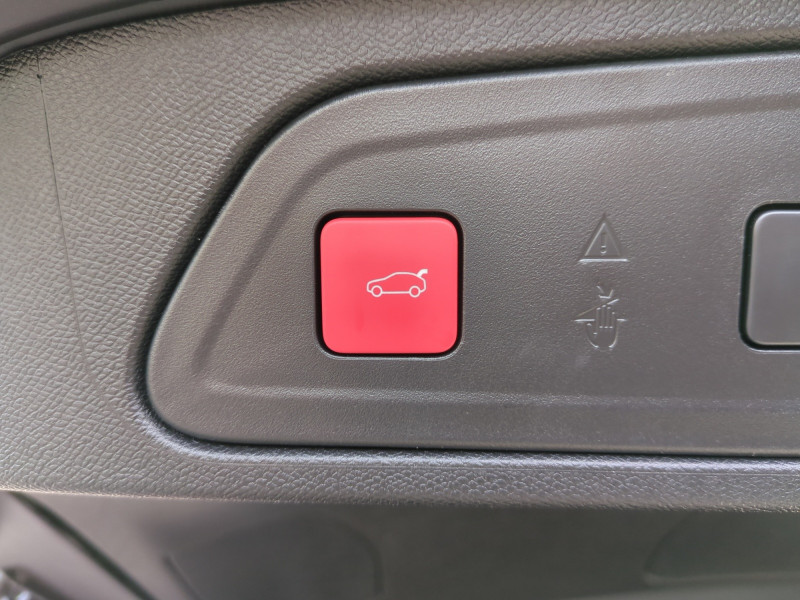 Photo 19 Citroen C5 AIRCROSS 1.5 BLUEHDI 130CH MAX BOITE AUTOMATIQUE -34% Diesel GRIS PLATINIUM en vente chez Automobiles 25 Photo 19 de l'offre de CITROEN C5 AIRCROSS 1.5 BLUEHDI 130CH MAX BOITE AUTOMATIQUE -34% à 28999€ chez Automobiles 25