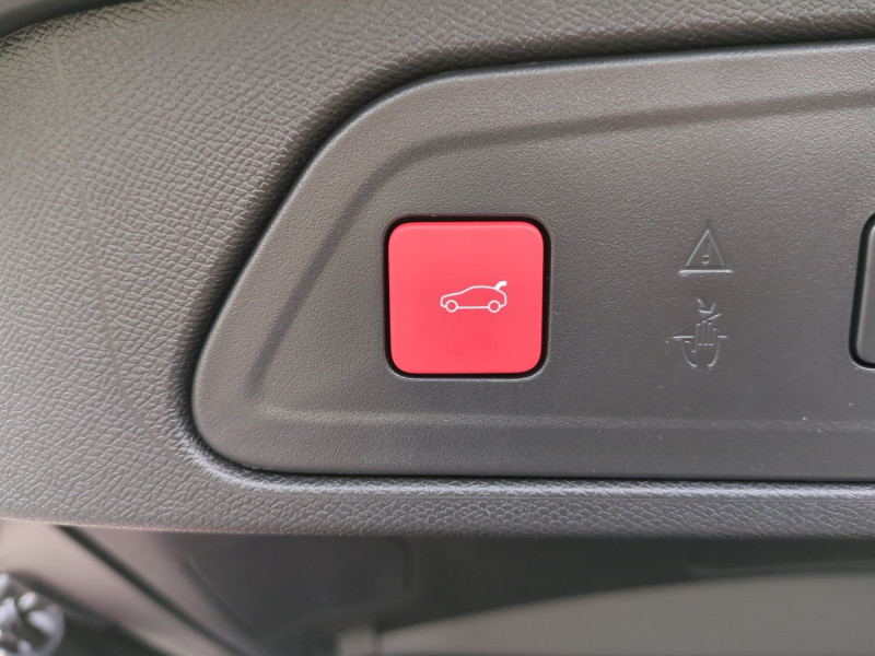 Photo 19 Citroen C5 AIRCROSS 1.5 BLUEHDI 130CH MAX BOITE AUTOMATIQUE -33% Diesel NOIR PERLA en vente chez Automobiles 25 Photo 19 de l'offre de CITROEN C5 AIRCROSS 1.5 BLUEHDI 130CH MAX BOITE AUTOMATIQUE -33% à 28999€ chez Automobiles 25