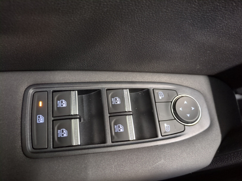 Photo 18 de l'offre de RENAULT CAPTUR II 1.0 TCE 90CH EVOLUTION - 27 % à 20299€ chez Automobiles 25