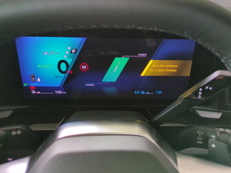 Photo 8 de l'offre de RENAULT AUSTRAL 1.2 E-TECH FULL HYBRID 200CH TECHNO - 25% à 34999€ chez Automobiles 25