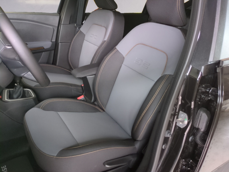 Photo 5 de l'offre de DACIA JOGGER 1.0 ECO-G 100CH EXTREME 7 PLACES -8% à 21999€ chez Automobiles 25