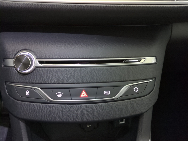 Photo 16 de l'offre de PEUGEOT 308 SW 1.5 BLUEHDI 130CH S&S ALLURE à 14990€ chez Automobiles 25