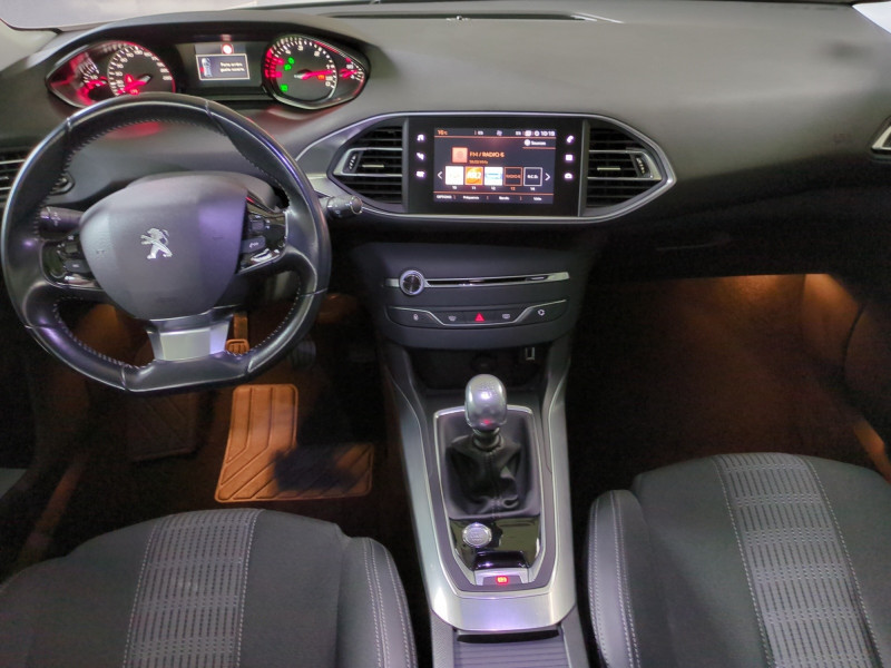 Photo 3 de l'offre de PEUGEOT 308 SW 1.5 BLUEHDI 130CH S&S ALLURE à 14990€ chez Automobiles 25
