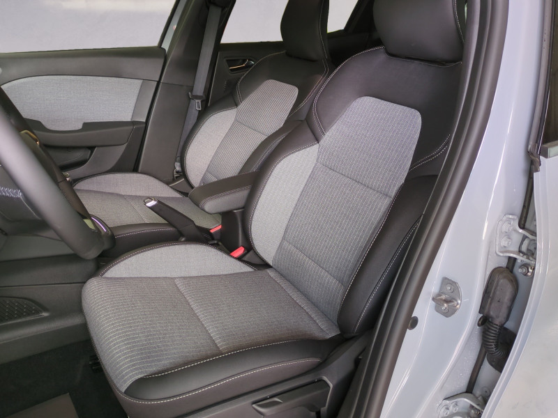 Photo 5 de l'offre de RENAULT CLIO V 1.0 TCE 90CH TECHNO - 19% à 19299€ chez Automobiles 25