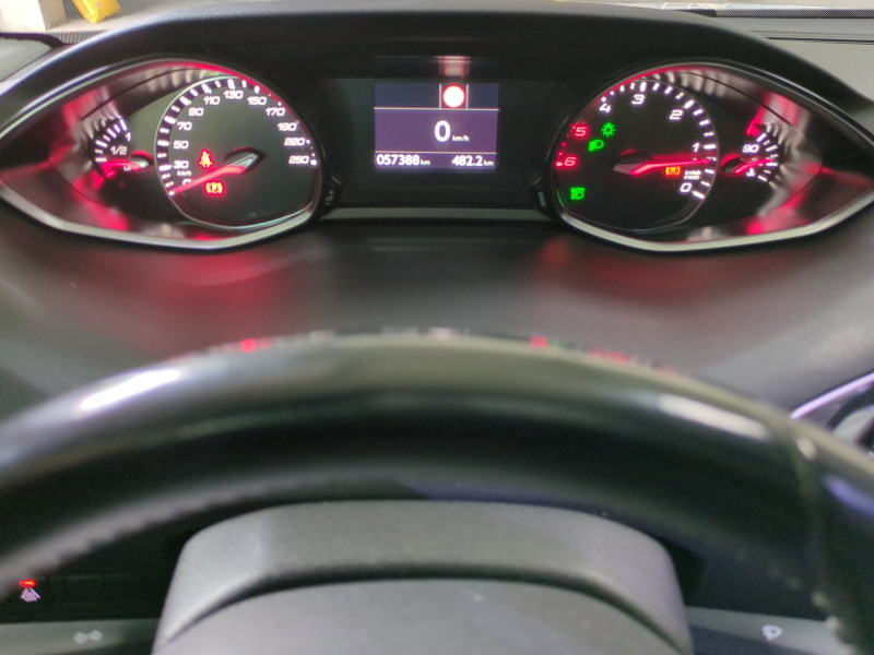 Photo 7 de l'offre de PEUGEOT 308 SW 1.5 BLUEHDI 130CH S&S ALLURE à 14990€ chez Automobiles 25