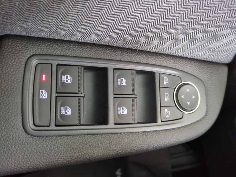 Photo 18 de l'offre de RENAULT CLIO V 1.0 TCE 90CH TECHNO - 19% à 19299€ chez Automobiles 25