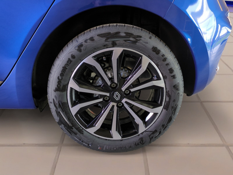 Photo 20 de l'offre de RENAULT CLIO V 1.0 TCE 90CH TECHNO - 19% à 19299€ chez Automobiles 25