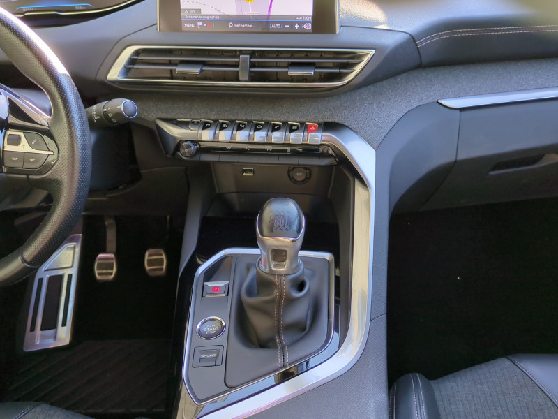 Photo 8 de l'offre de PEUGEOT 3008 1.5 BLUEHDI 130CH E6.C GT LINE S&S 7CV à 18990€ chez Automobiles 25