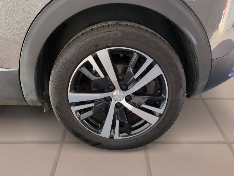 Photo 20 de l'offre de PEUGEOT 3008 1.5 BLUEHDI 130CH E6.C GT LINE S&S 7CV à 18990€ chez Automobiles 25
