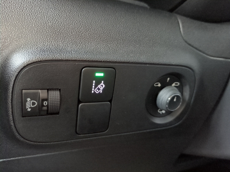 Photo 16 de l'offre de CITROEN C3 BLUEHDI 100CH GRAPHIC S&S E6.D-TEMP à 11990€ chez Automobiles 25