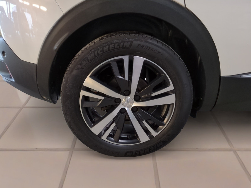 Photo 20 de l'offre de PEUGEOT 3008 1.6 BLUEHDI 120CH GT LINE S&S à 14990€ chez Automobiles 25