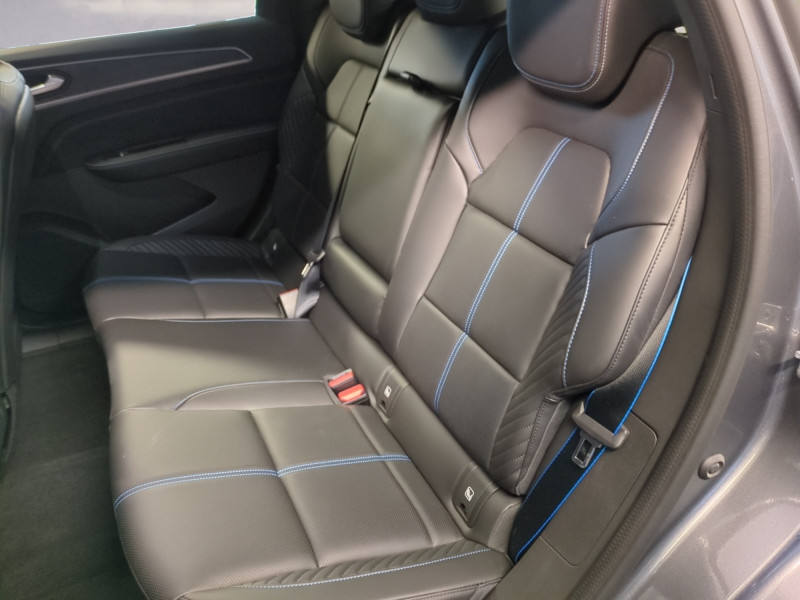 Photo 6 de l'offre de RENAULT ARKANA 1.6 E-TECH 145CH FULL HYBRID ESPRIT ALPINE -27% à 29999€ chez Automobiles 25