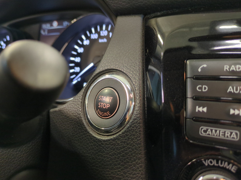 Photo 13 de l'offre de NISSAN QASHQAI 1.6 DCI 130CH TEKNA ALL-MODE 4X4-I EURO6 à 13990€ chez Automobiles 25