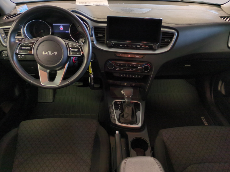 Photo 3 de l'offre de KIA CEED 1.5 T-GDI 140CH ACTIVE DCT7 à 21990€ chez Automobiles 25