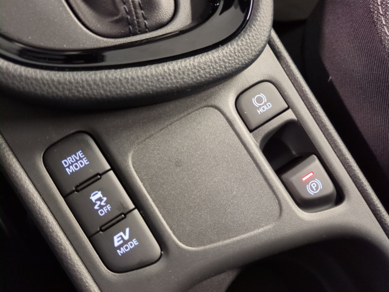 Photo 17 de l'offre de TOYOTA YARIS CROSS 130H DESIGN MY25 -17 % à 26999€ chez Automobiles 25