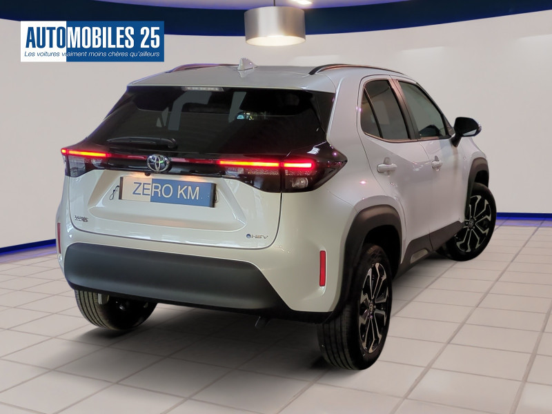 Photo 2 de l'offre de TOYOTA YARIS CROSS 130H DESIGN MY25 -17 % à 26999€ chez Automobiles 25