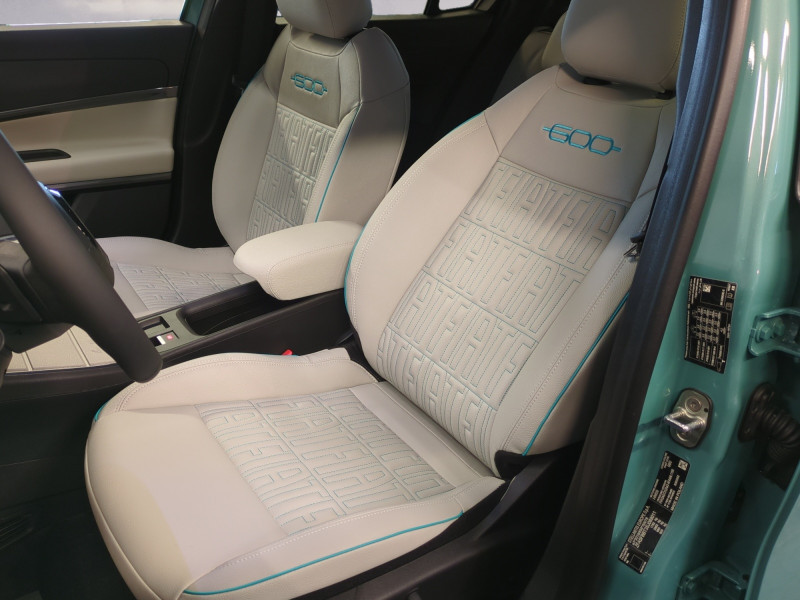 Photo 5 de l'offre de FIAT 600 1.2 HYBRID TURBO 145CH LA PRIMA DCT6 -22% à 25998€ chez Automobiles 25