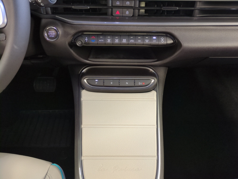 Photo 8 Fiat 600 1.2 HYBRID TURBO 145CH LA PRIMA DCT6 -22% Hybride VERT SKY / TOIT NOIR en vente chez Automobiles 25 Photo 8 de l'offre de FIAT 600 1.2 HYBRID TURBO 145CH LA PRIMA DCT6 -22% à 25998€ chez Automobiles 25