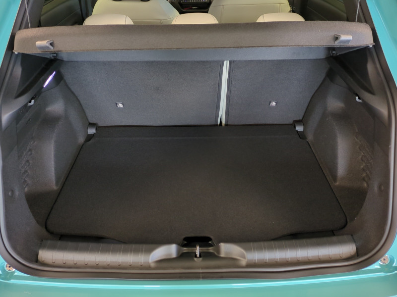 Photo 19 de l'offre de FIAT 600 1.2 HYBRID TURBO 145CH LA PRIMA DCT6 -22% à 25998€ chez Automobiles 25